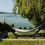 Nad Jeziorem Dobskim Mazury