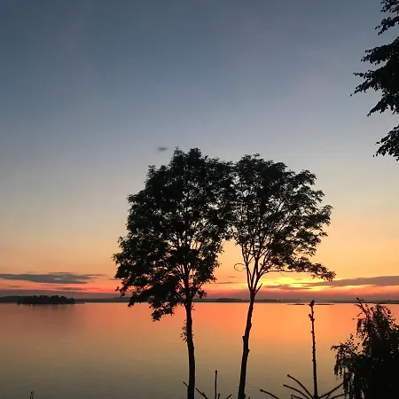 Nad Jeziorem Dobskim Mazury *