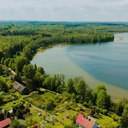 Nad Jeziorem Dobskim Mazury 山林小屋 *