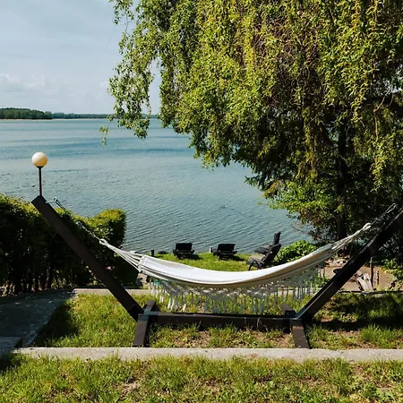Nad Jeziorem Dobskim Mazury