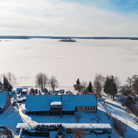 Nad Jeziorem Dobskim Mazury Деревянный коттедж